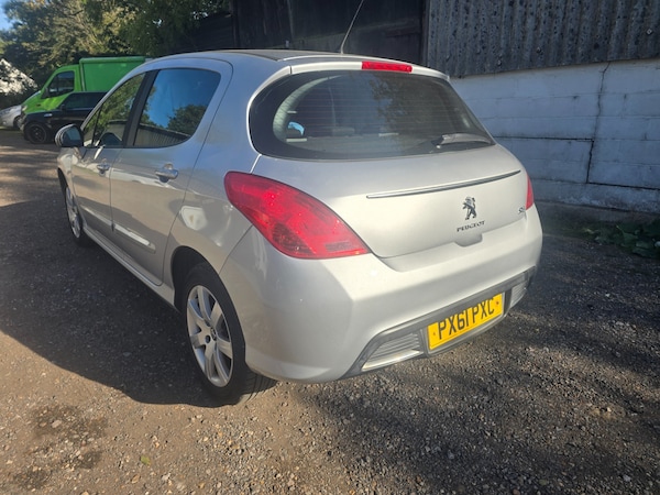 Used Peugeot 308 2011 for sale - 76067353: Photo 4