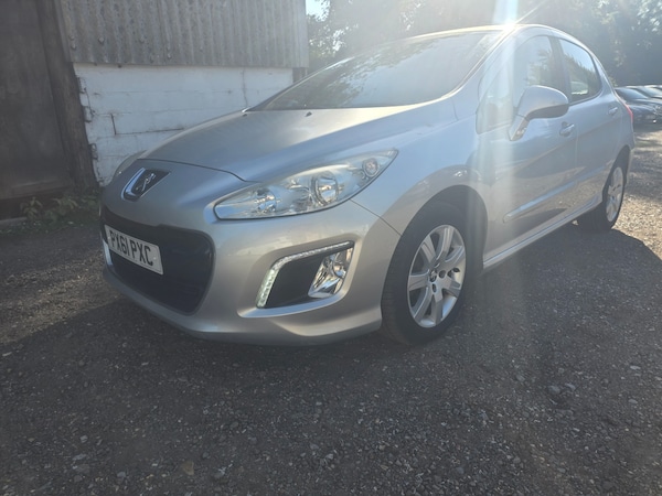 Used Peugeot 308 2011 for sale - 76067353: Photo 5