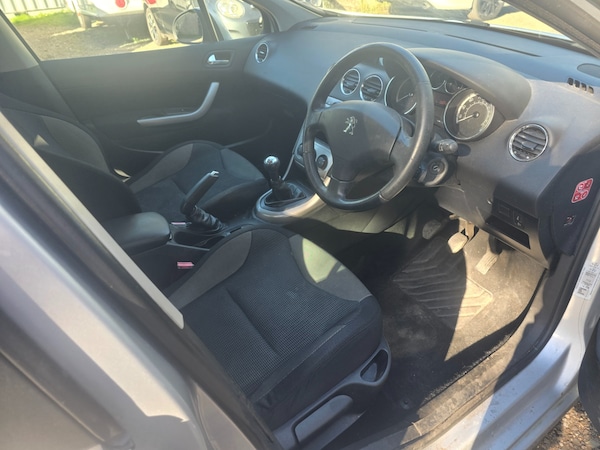 Used Peugeot 308 2011 for sale - 76067353: Photo 7