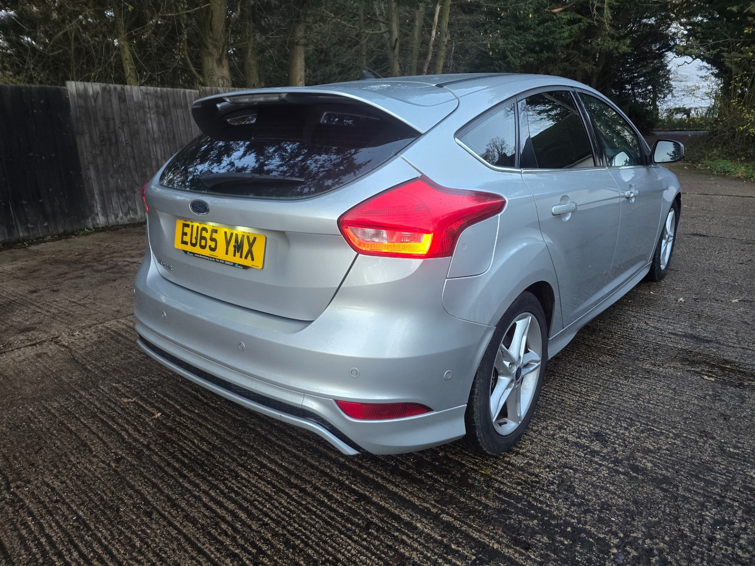 Used Ford Focus 2015 for sale - 76784279: Photo 2