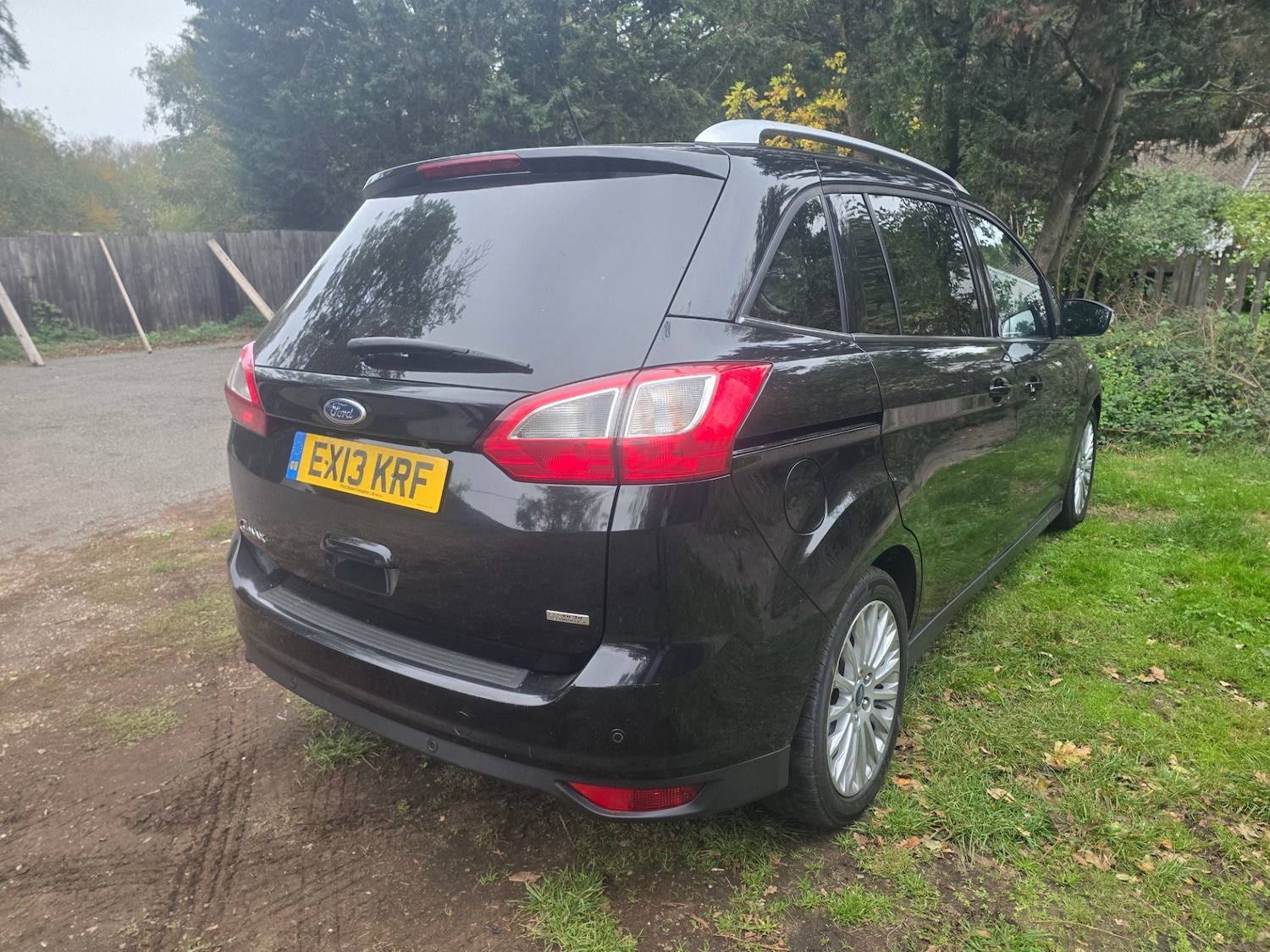 Used Ford Grand C-Max 2013 for sale - 76281791: Photo 2