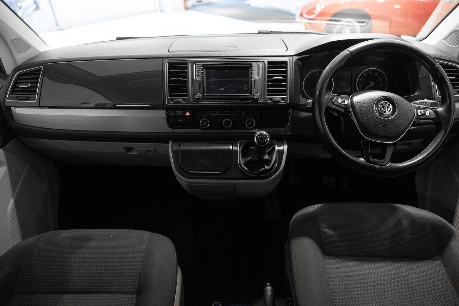 Used Volkswagen Transporter 2018 for sale - 77460819: Photo 17