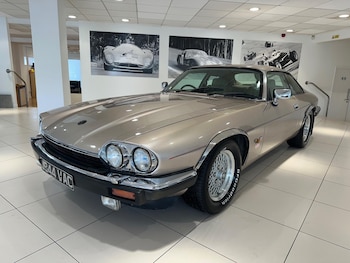 1992 (J) - 6.0 V12 2dr Auto