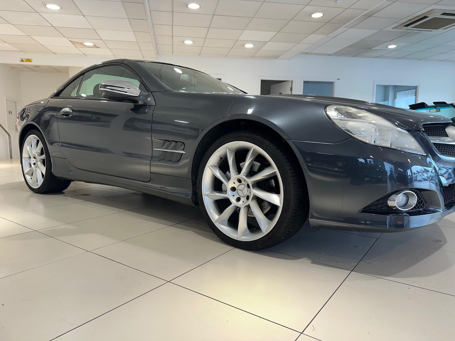 Used Mercedes-Benz SL 2008 for sale - 77460808: Photo 41