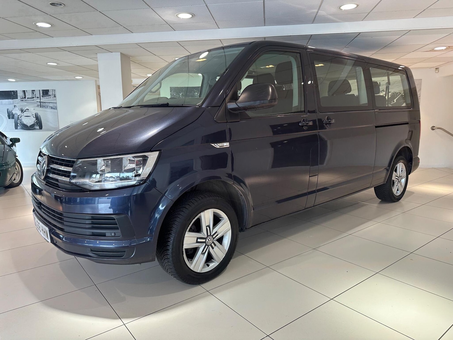Used Volkswagen Transporter Shuttle 2019 for sale - 77633164: Photo 3
