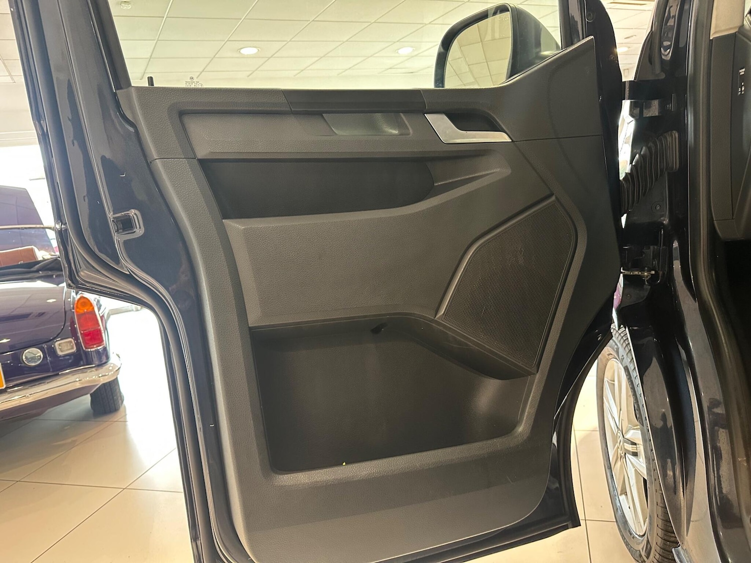 Used Volkswagen Transporter Shuttle 2019 for sale - 77633164: Photo 6