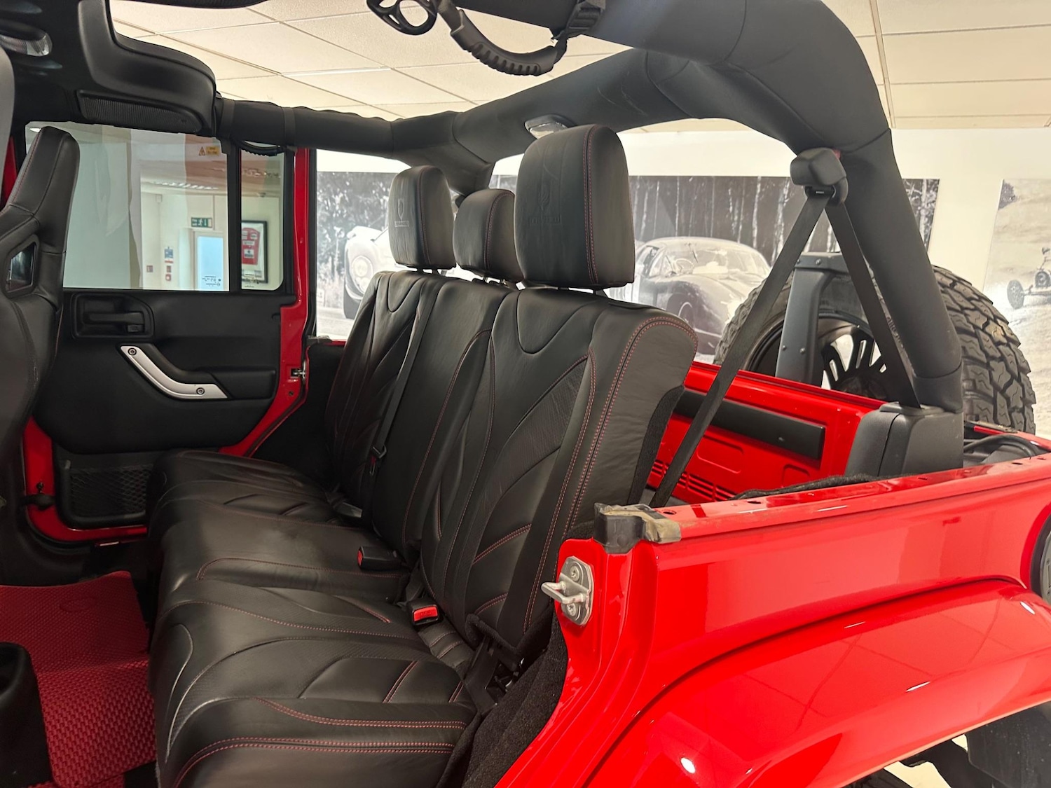 Used Jeep Wrangler 2016 for sale - 77550534: Photo 3