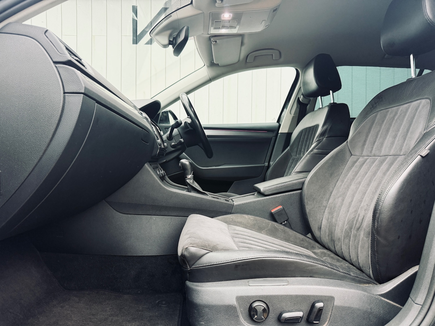 Used Skoda Superb 2016 for sale - 77286435: Photo 37