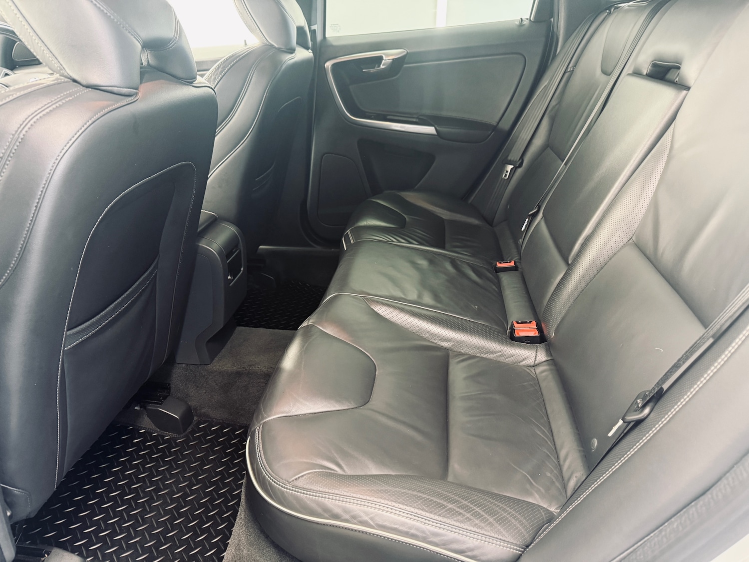 Used Volvo XC60 2015 for sale - 77189506: Photo 25