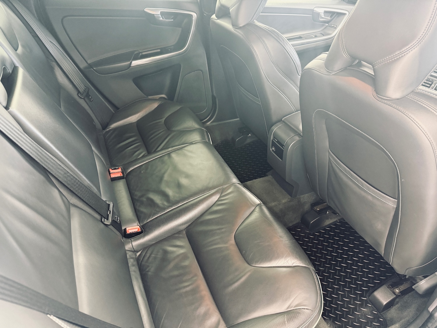 Used Volvo XC60 2015 for sale - 77189506: Photo 28