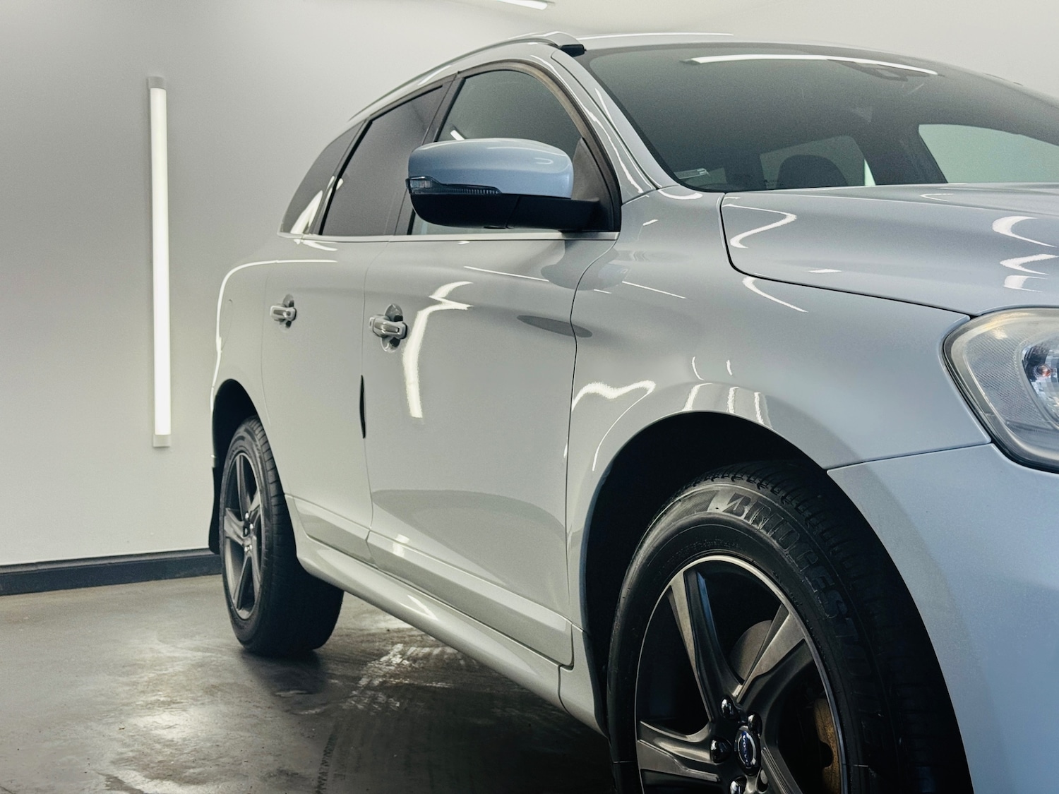 Used Volvo XC60 2015 for sale - 77189506: Photo 3