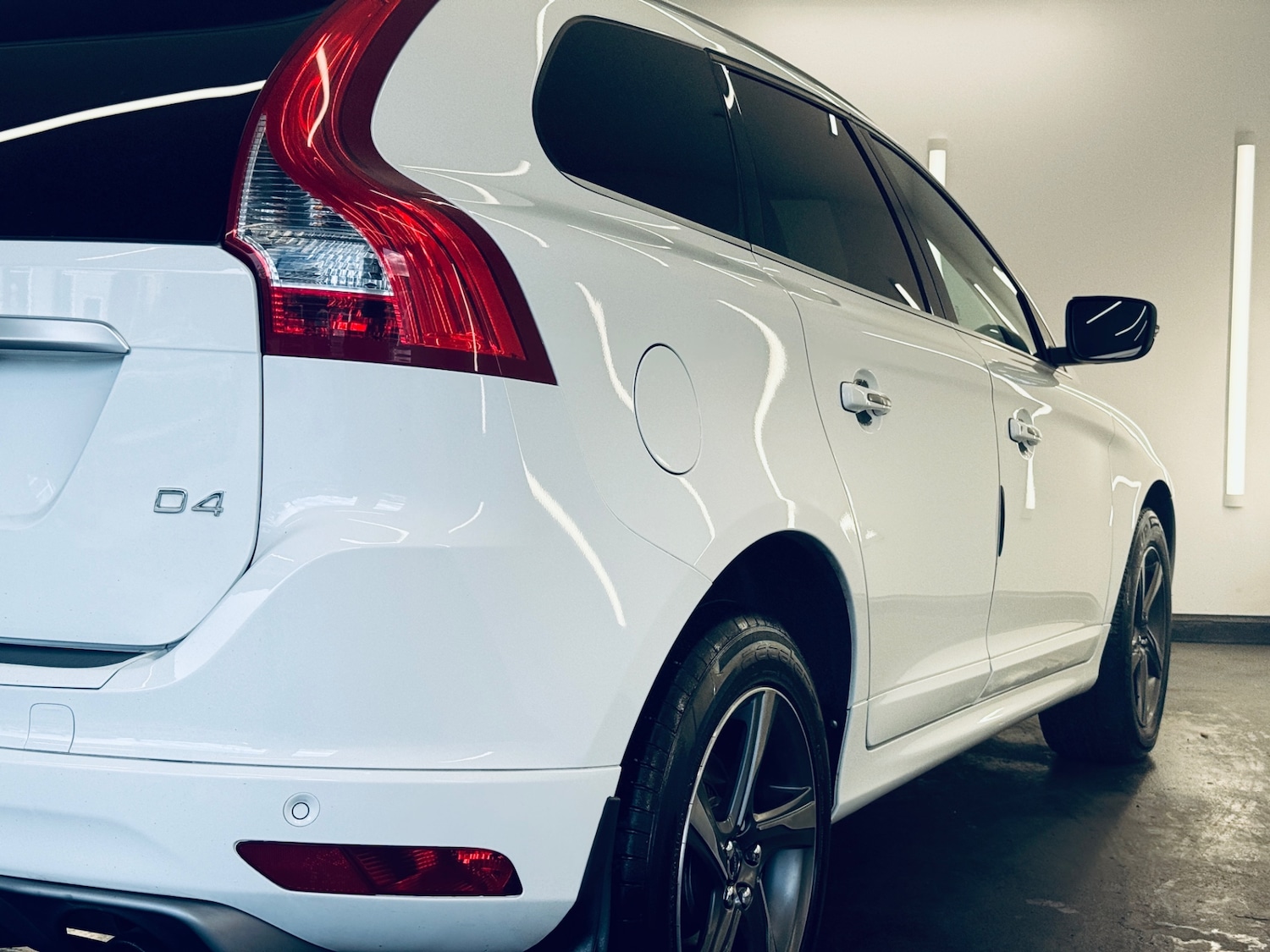 Used Volvo XC60 2015 for sale - 77189506: Photo 5