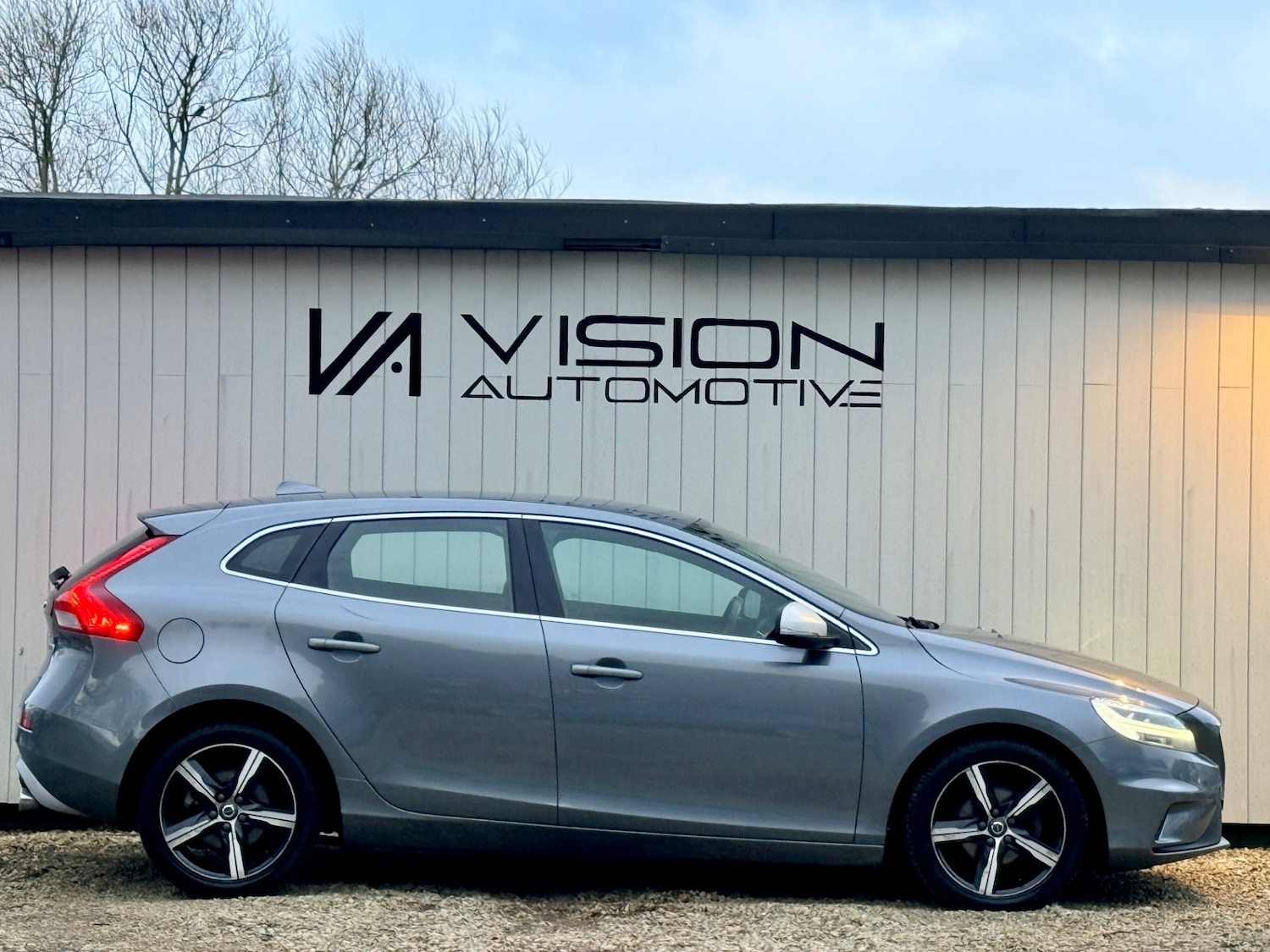 Used Volvo V40 2018 for sale - 77367070: Photo 4
