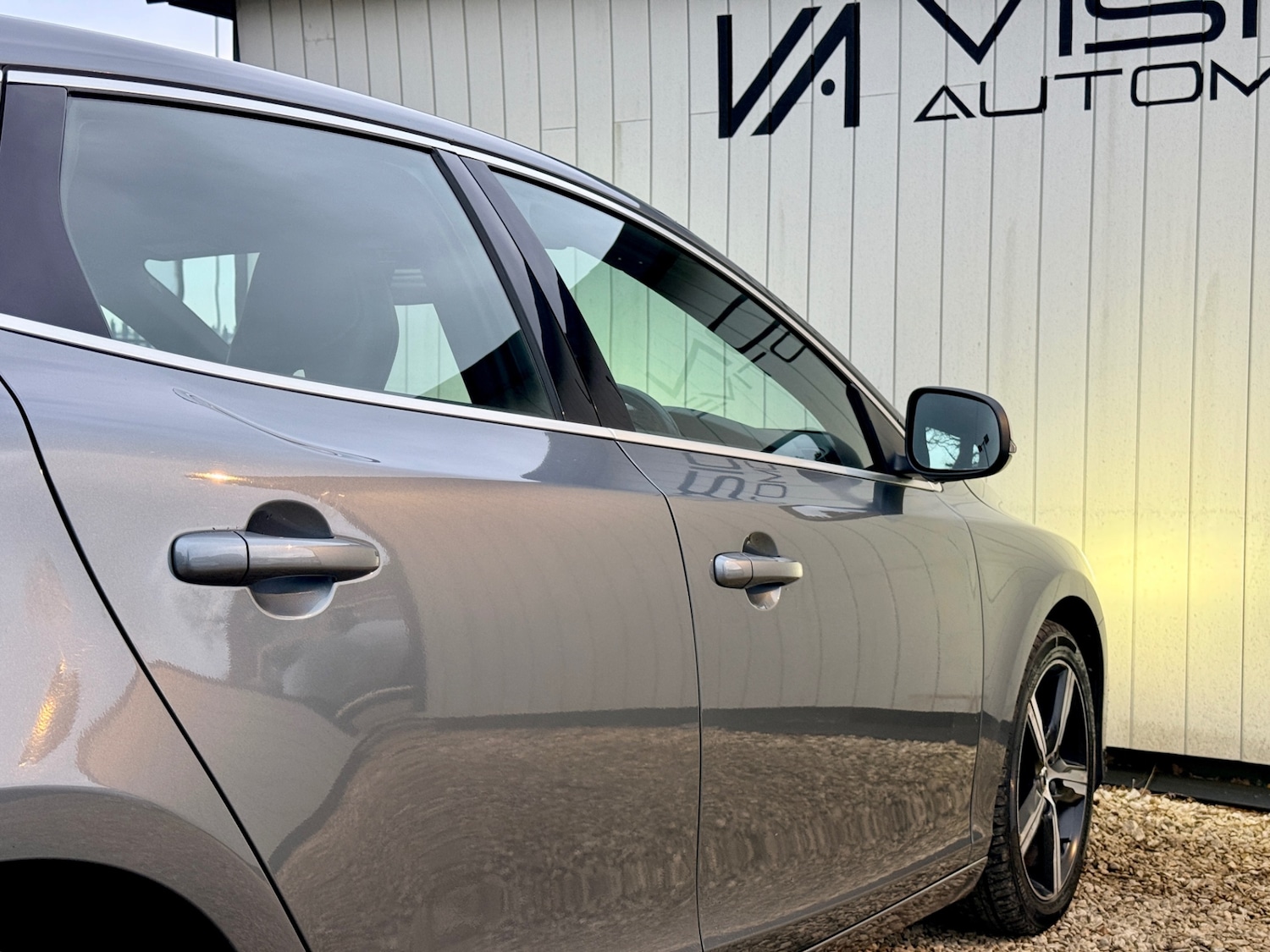 Used Volvo V40 2018 for sale - 77367070: Photo 5