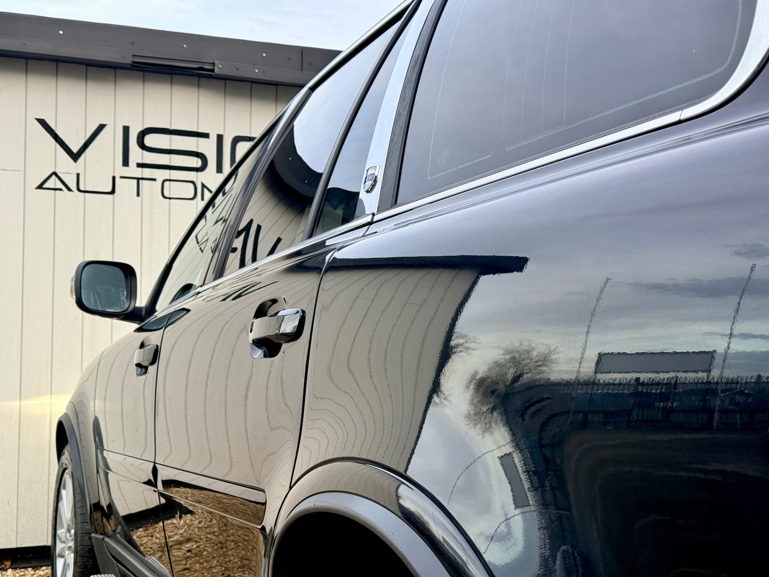 Used Volvo XC90 2011 for sale - 77210811: Photo 17