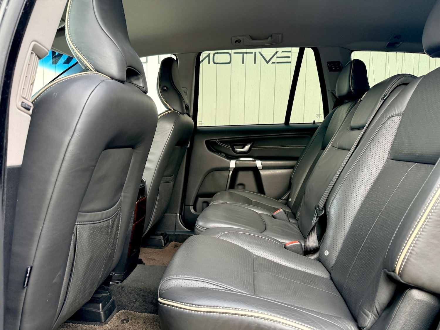 Used Volvo XC90 2011 for sale - 77210811: Photo 35