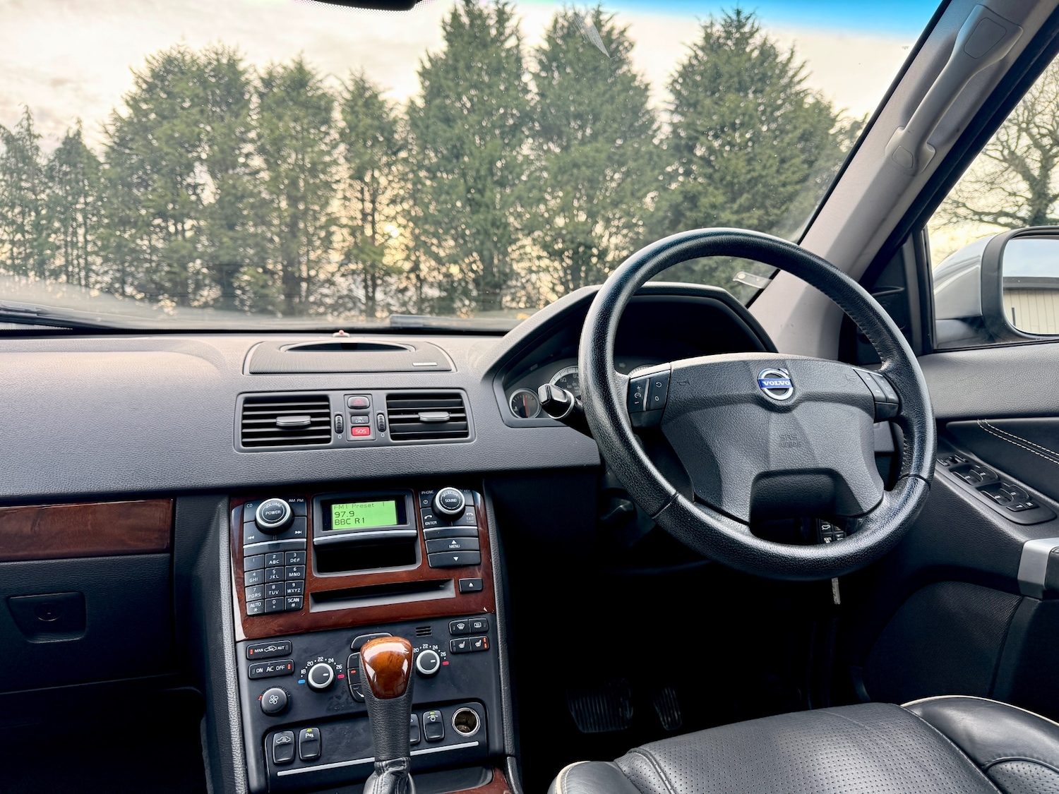 Used Volvo XC90 2011 for sale - 77210811: Photo 37