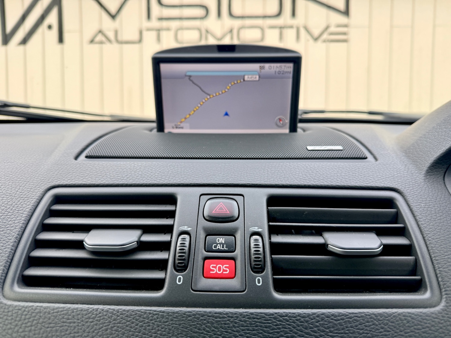 Used Volvo XC90 2011 for sale - 77210811: Photo 40