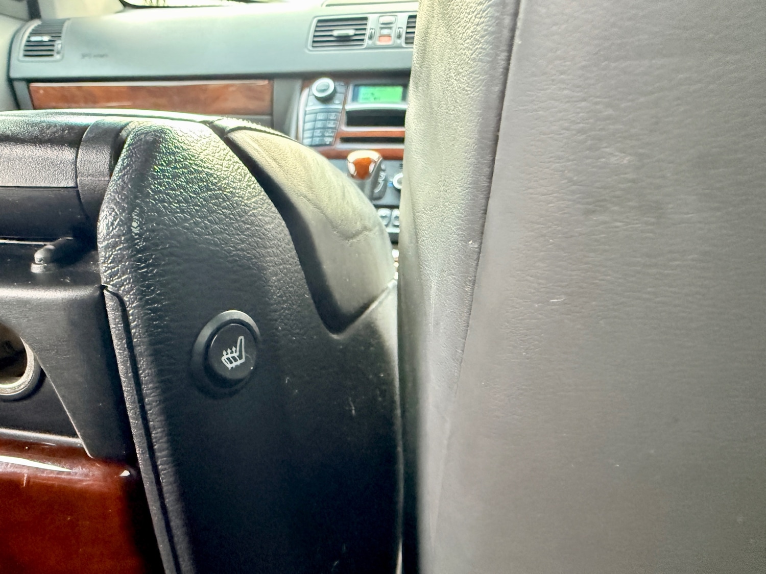 Used Volvo XC90 2011 for sale - 77210811: Photo 45