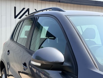 Used Volkswagen Tiguan 2010 for sale - 79274694: Photo