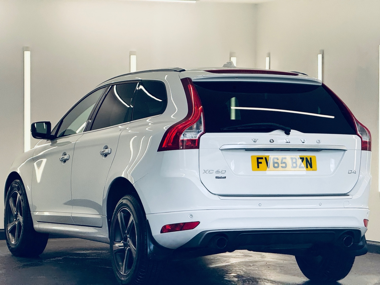 Used Volvo XC60 2015 for sale - 76663127: Photo 10