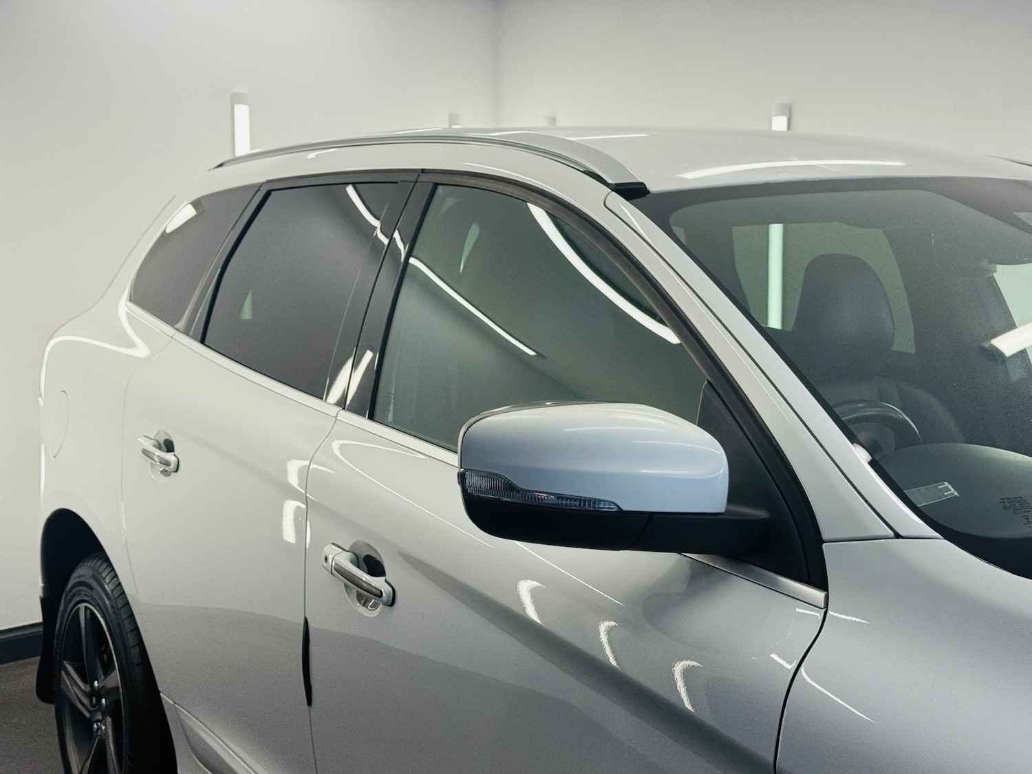 Used Volvo XC60 2015 for sale - 76663127: Photo 3