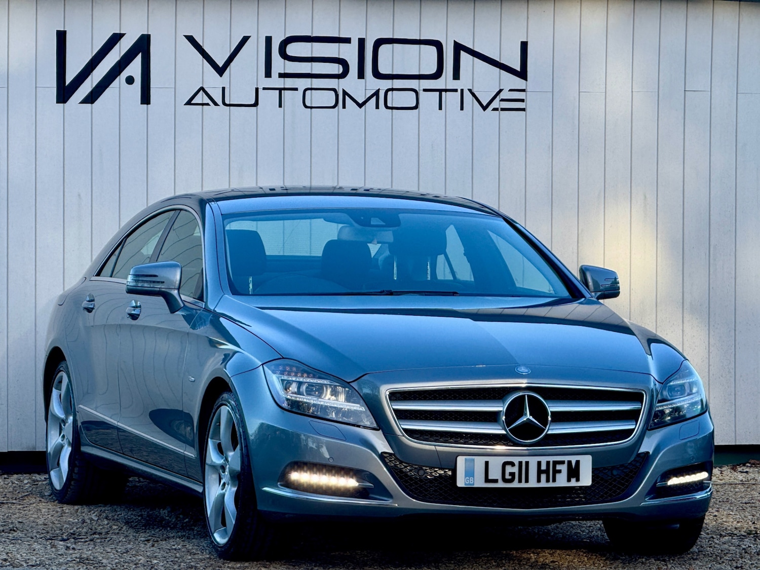 Used Mercedes-Benz CLS 2011 for sale - 76643261: Photo 1