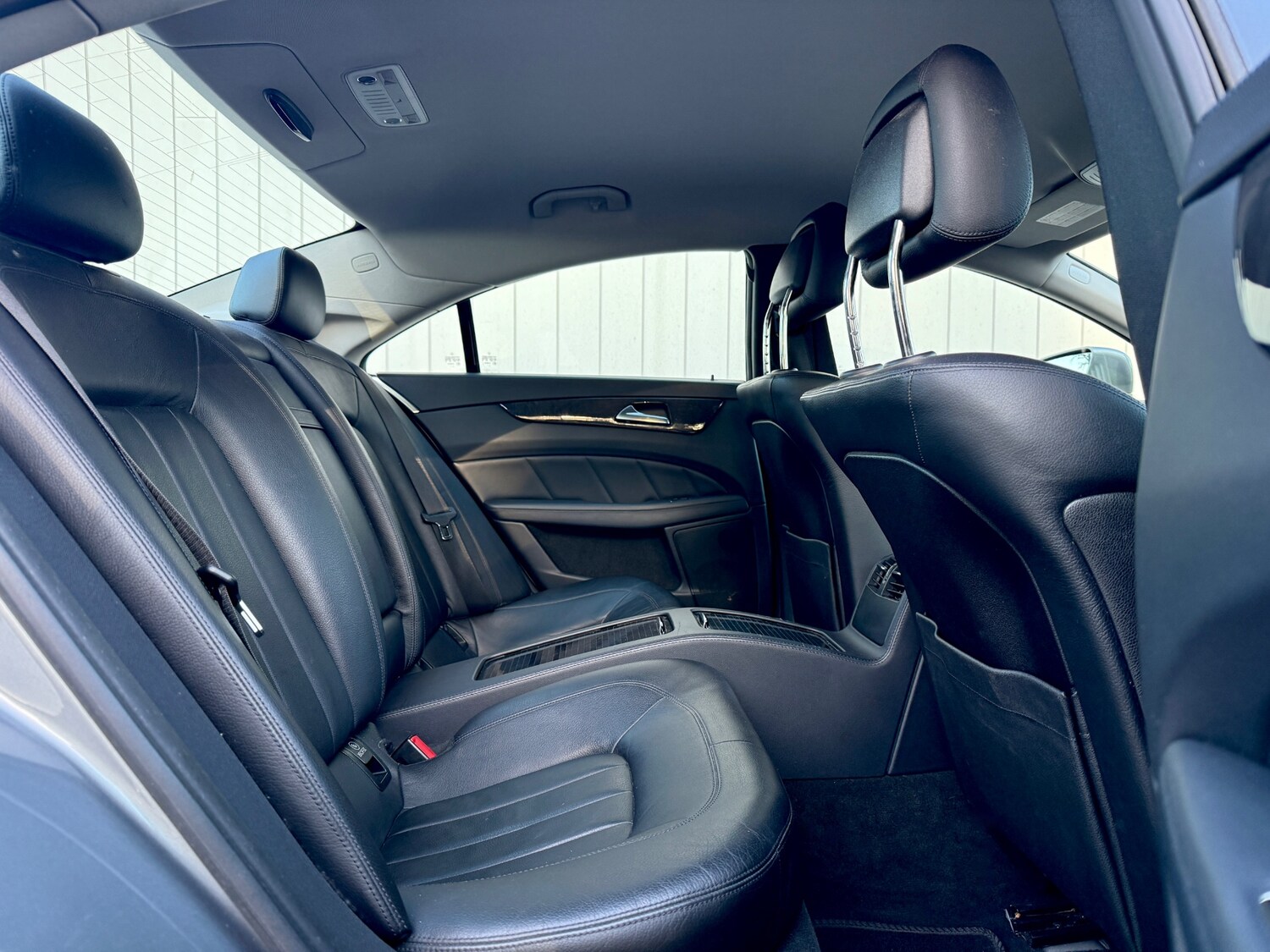 Used Mercedes-Benz CLS 2011 for sale - 76643261: Photo 27