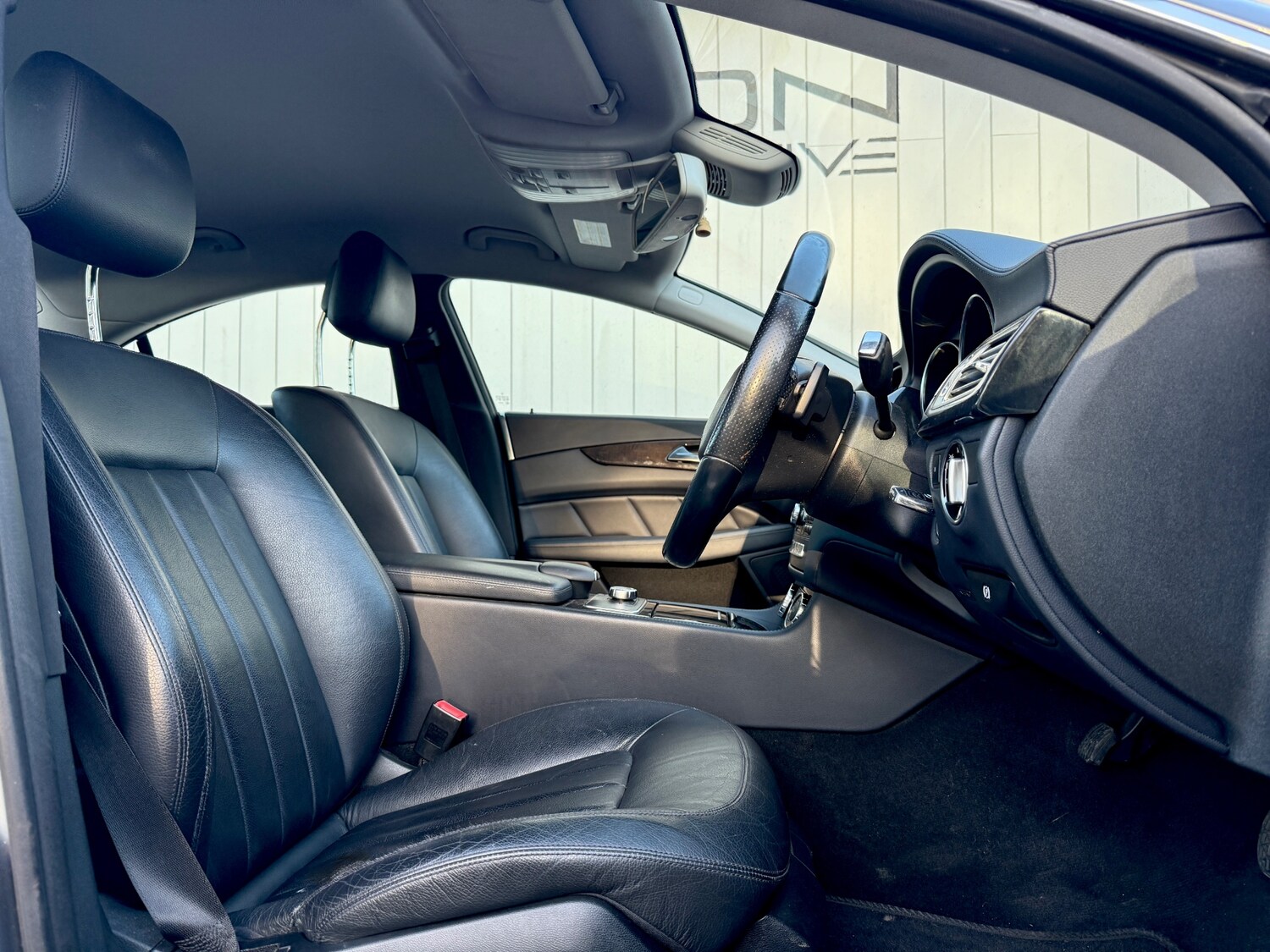 Used Mercedes-Benz CLS 2011 for sale - 76643261: Photo 28