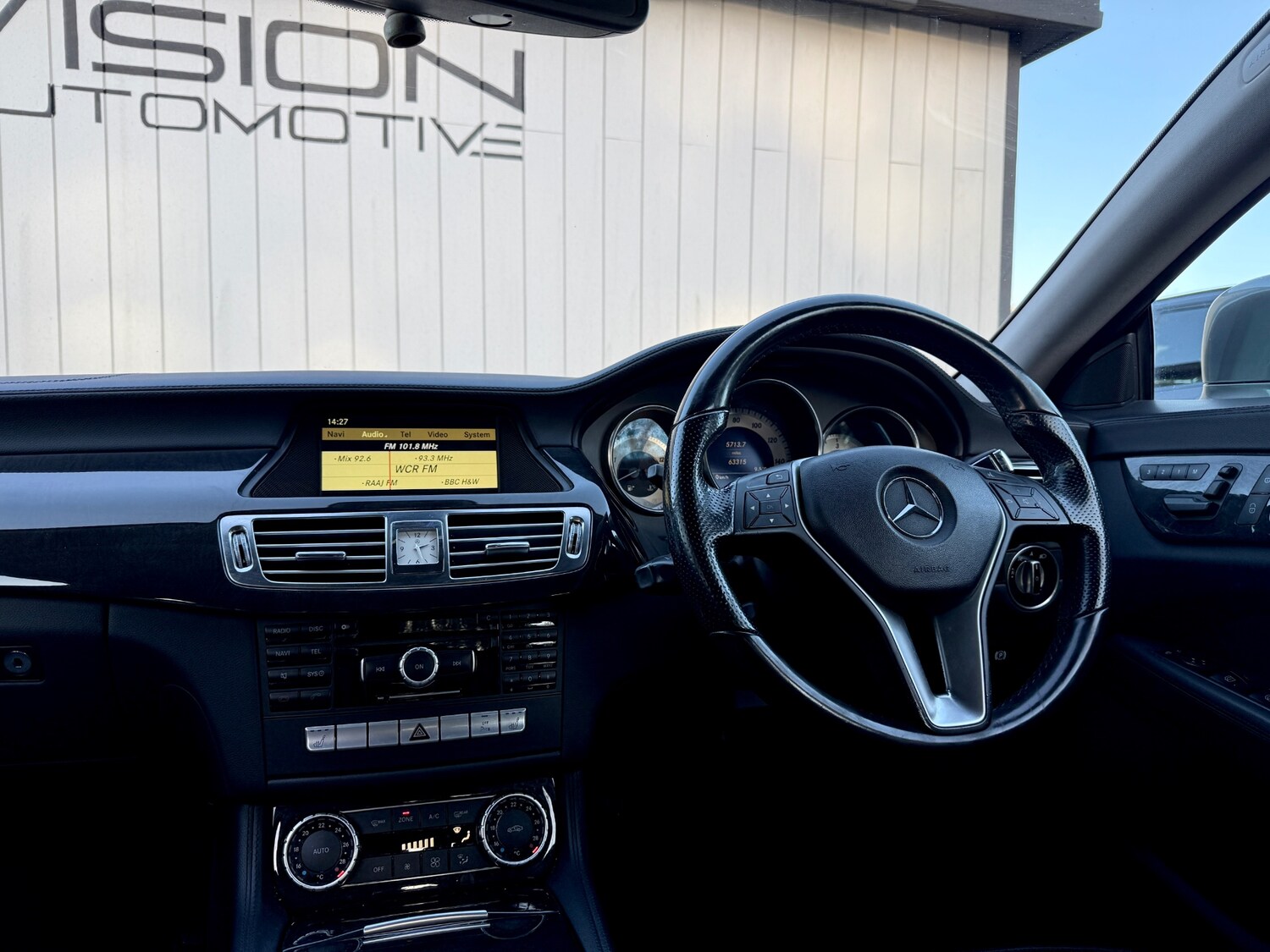 Used Mercedes-Benz CLS 2011 for sale - 76643261: Photo 29