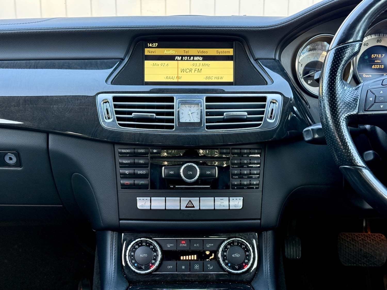 Used Mercedes-Benz CLS 2011 for sale - 76643261: Photo 31