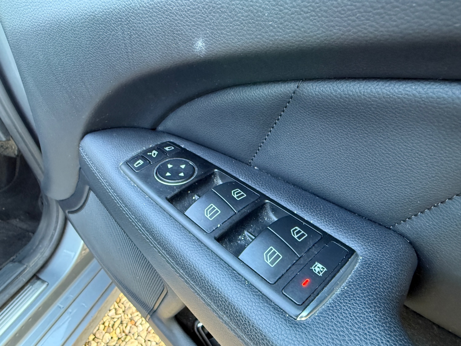 Used Mercedes-Benz CLS 2011 for sale - 76643261: Photo 33