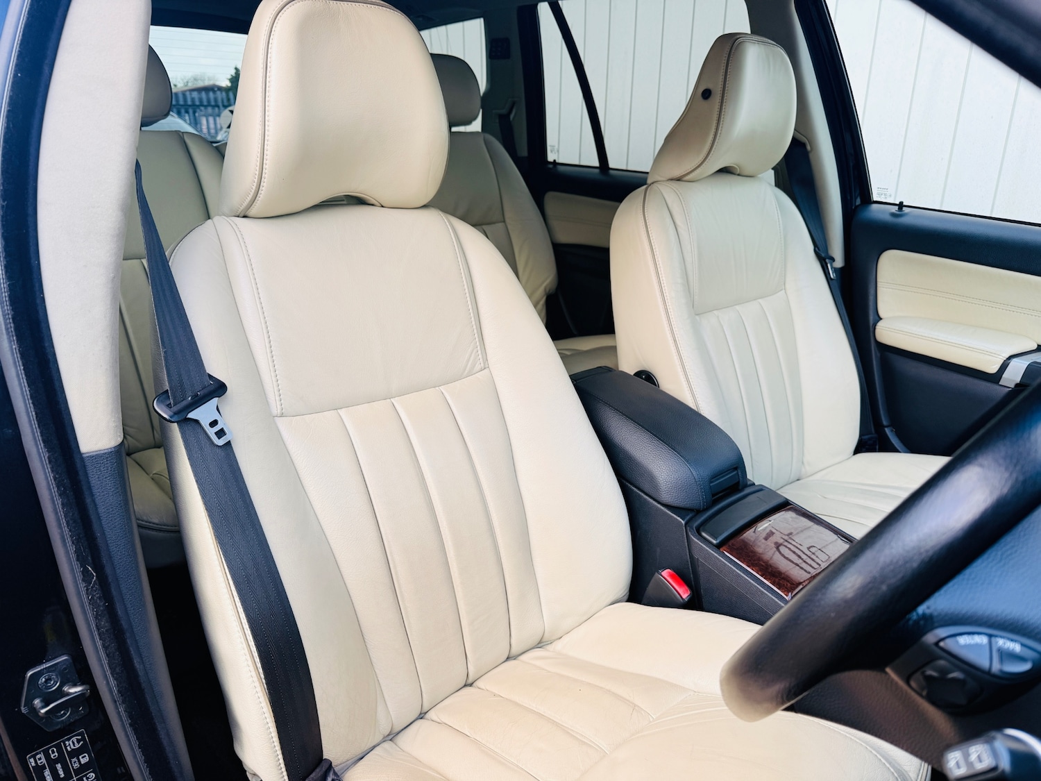 Used Volvo XC90 2006 for sale - 76847029: Photo 29