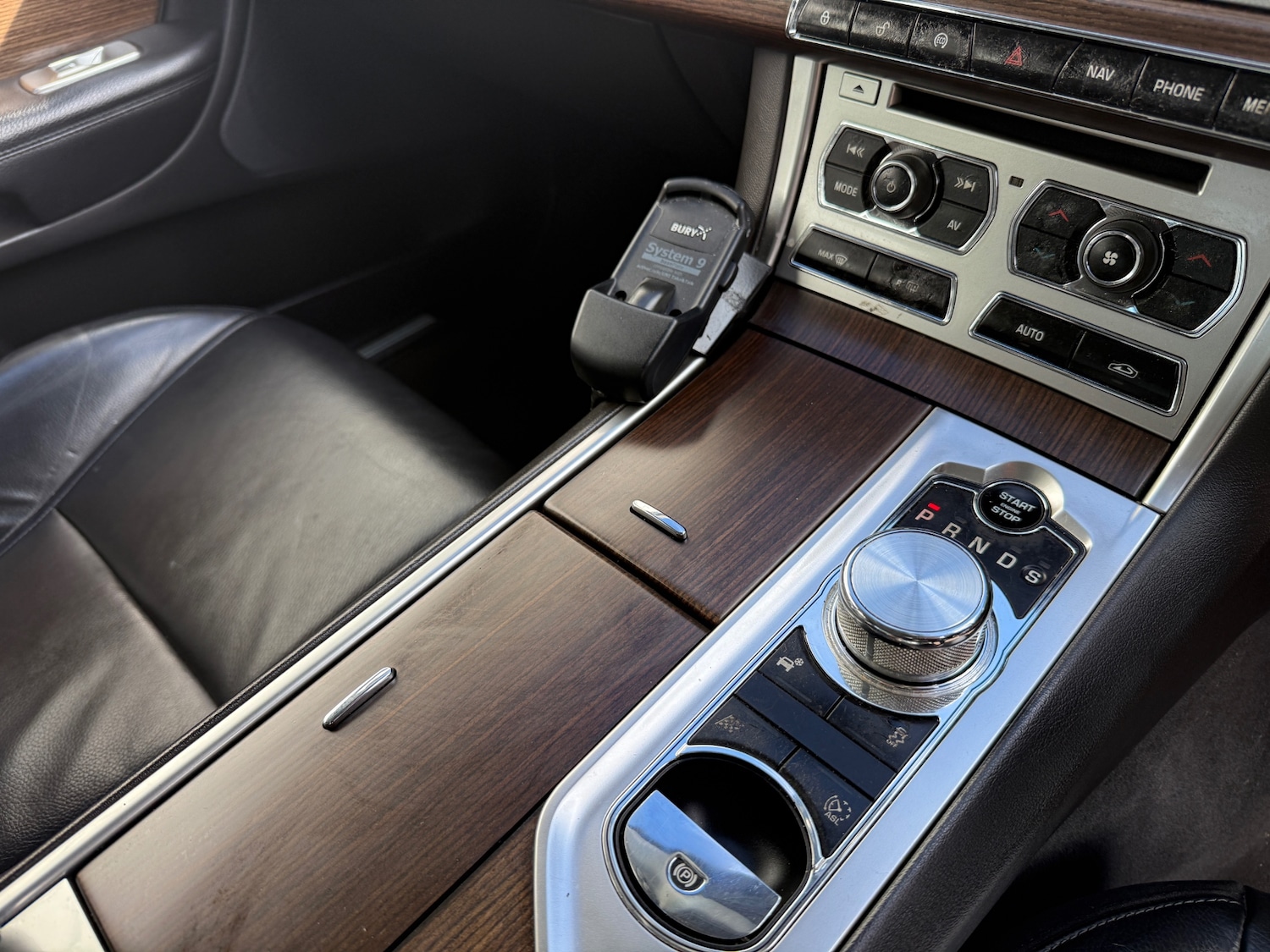 Used Jaguar XF 2013 for sale - 76662945: Photo 32