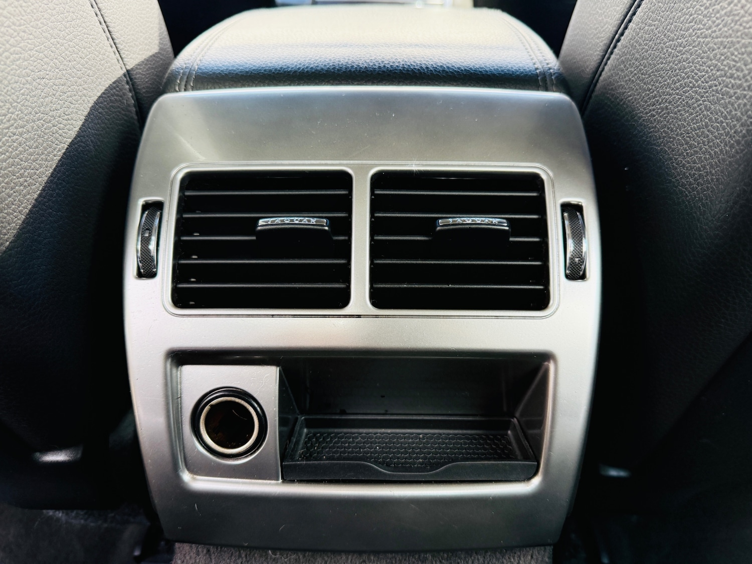 Used Jaguar XF 2013 for sale - 76662945: Photo 36