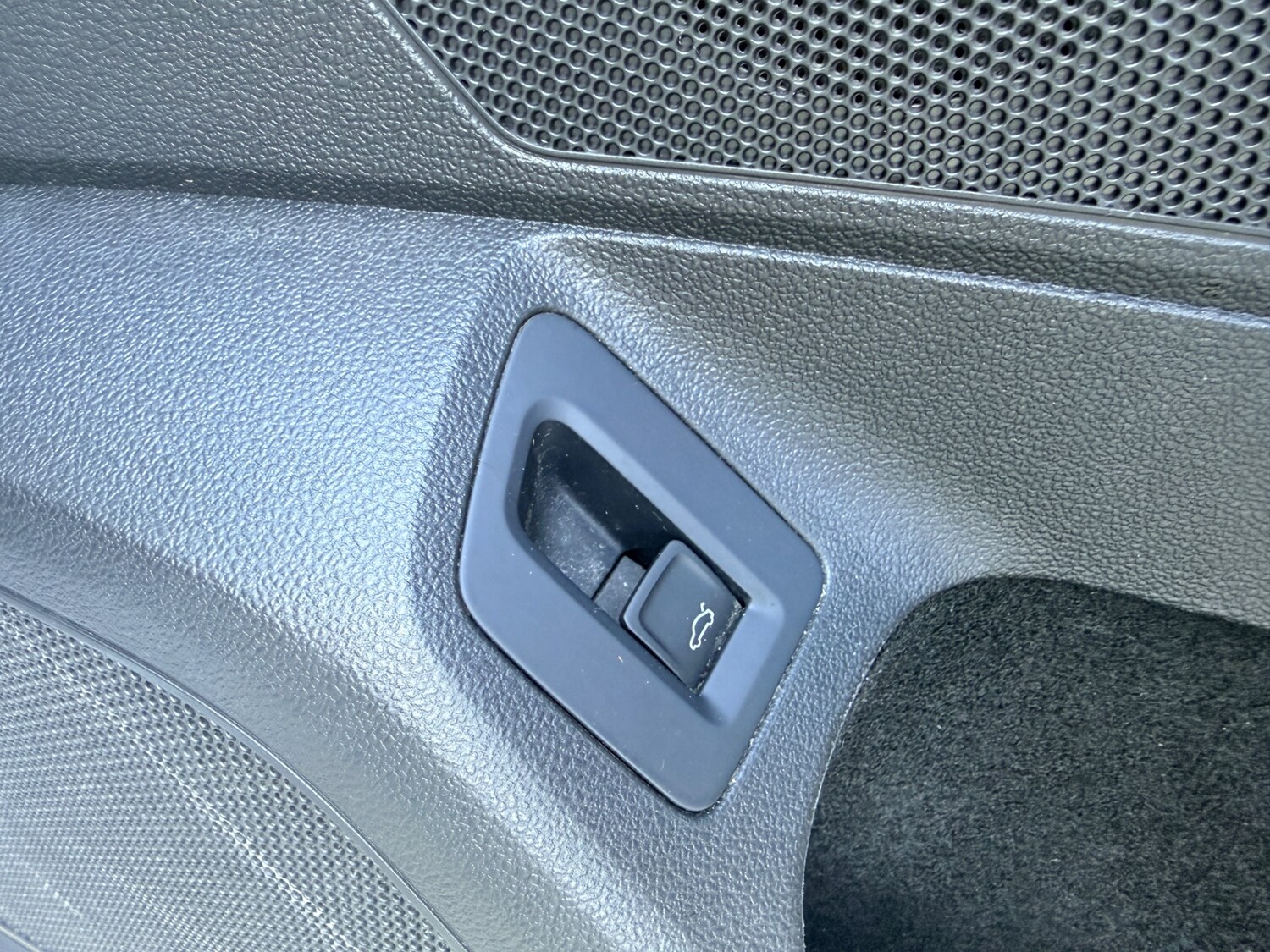 Used Volkswagen Passat 2015 for sale - 78013001: Photo 33