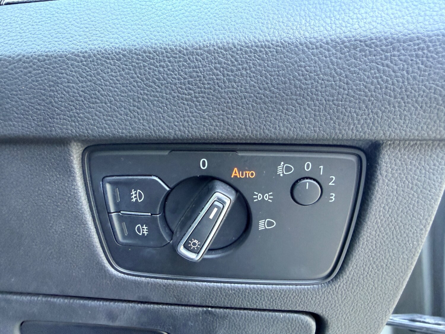 Used Volkswagen Passat 2015 for sale - 78013001: Photo 35