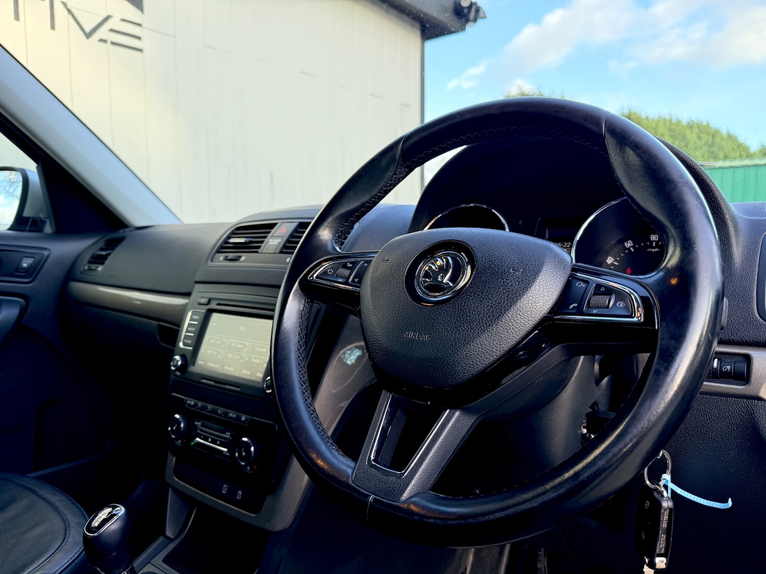 Used Skoda Yeti 2014 for sale - 77881368: Photo 32