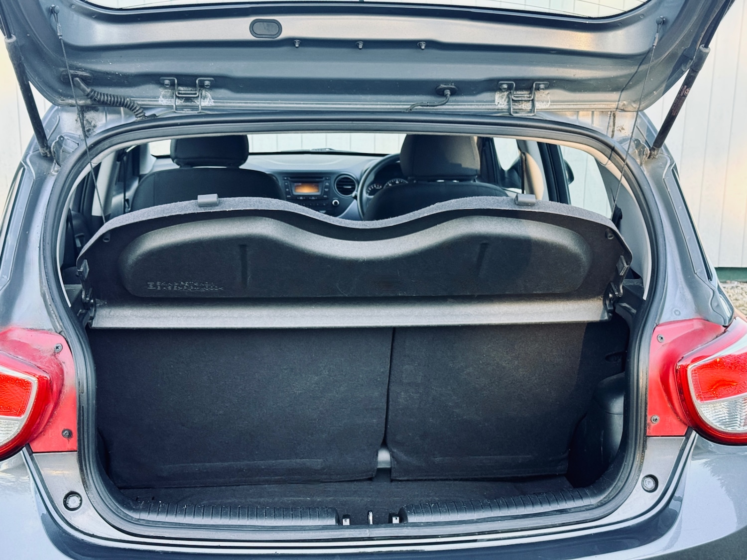 Used Hyundai i10 2014 for sale - 77189485: Photo 9