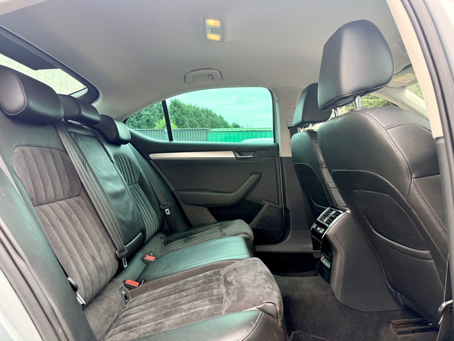 Used Skoda Superb 2016 for sale - 77595524: Photo 29