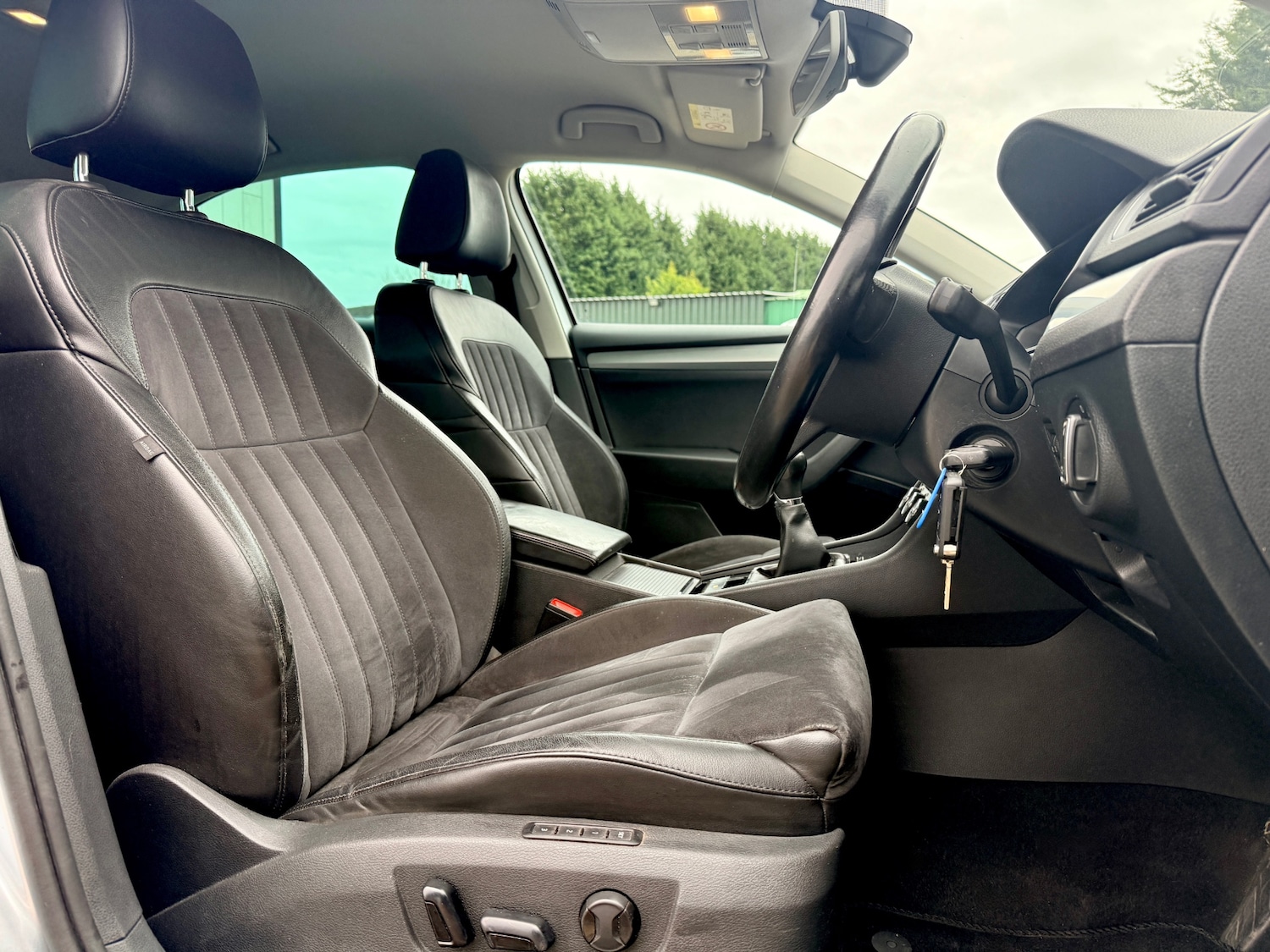 Used Skoda Superb 2016 for sale - 77595524: Photo 30