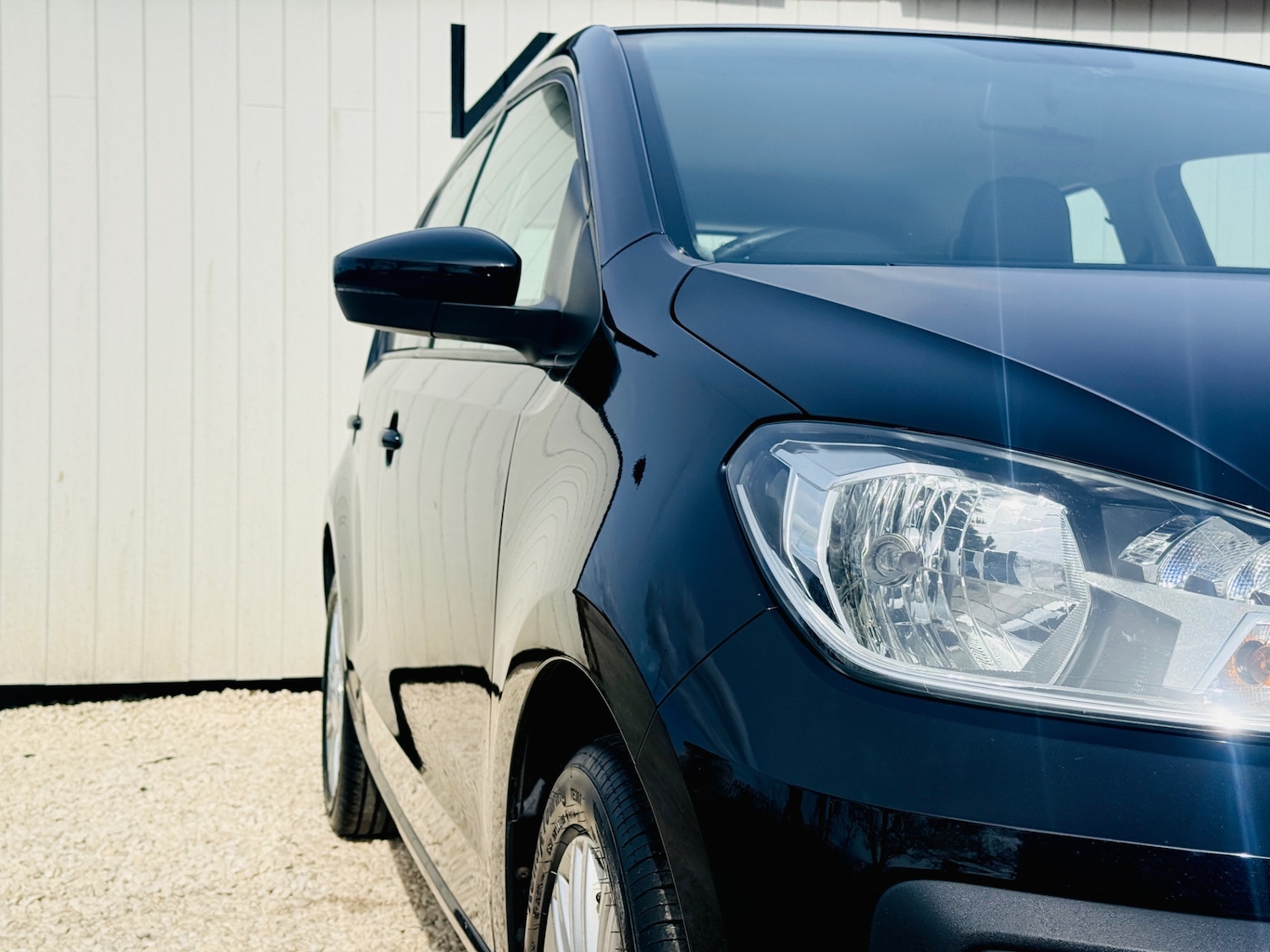 Used Volkswagen up! 2017 for sale - 78224097: Photo 2