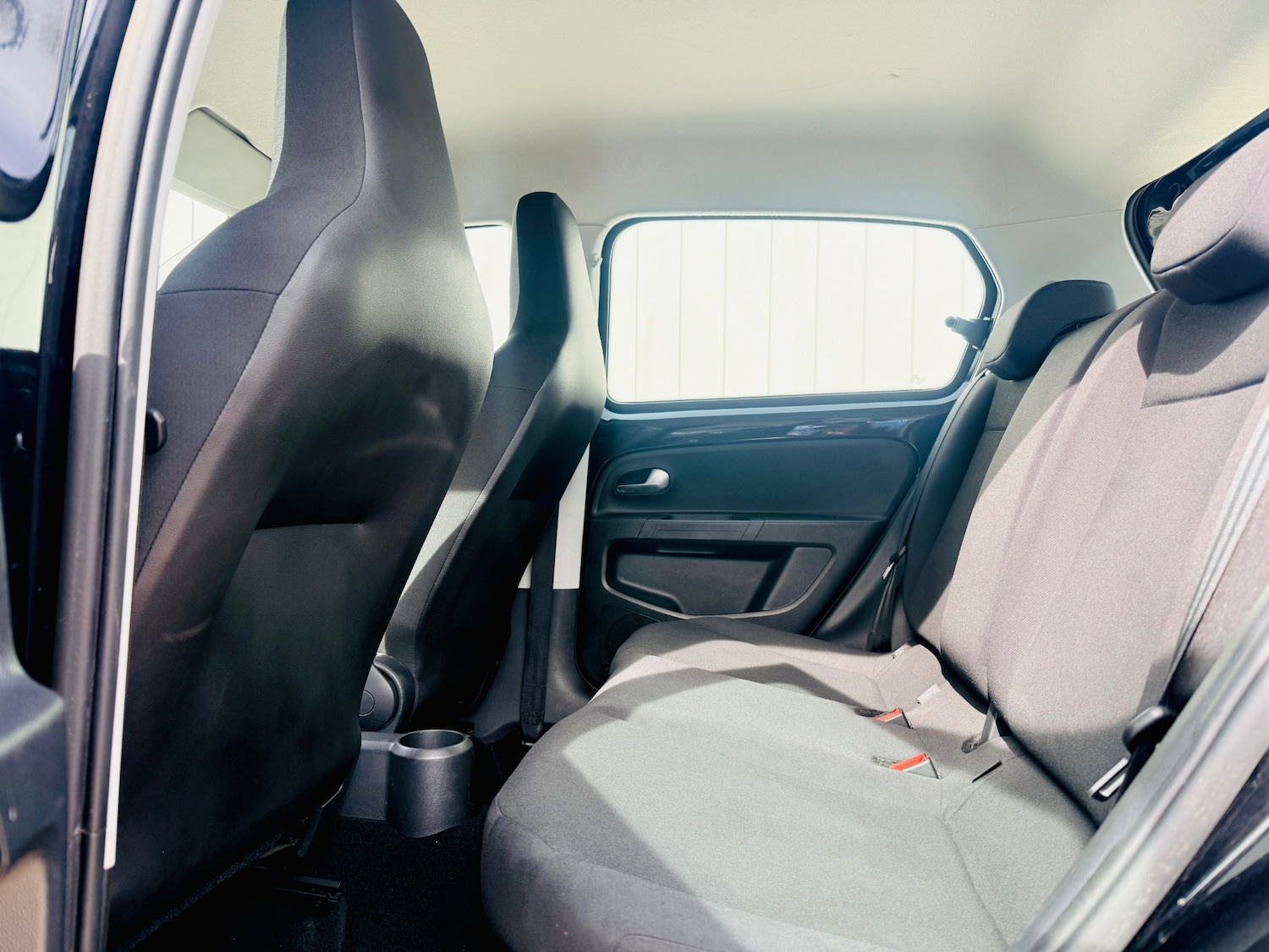 Used Volkswagen up! 2017 for sale - 78224097: Photo 28