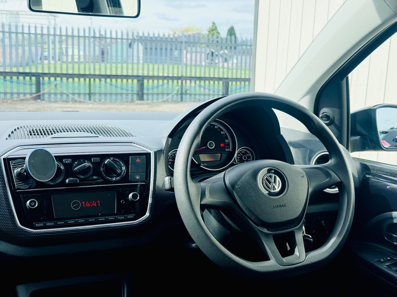 Used Volkswagen up! 2017 for sale - 78224097: Photo 31