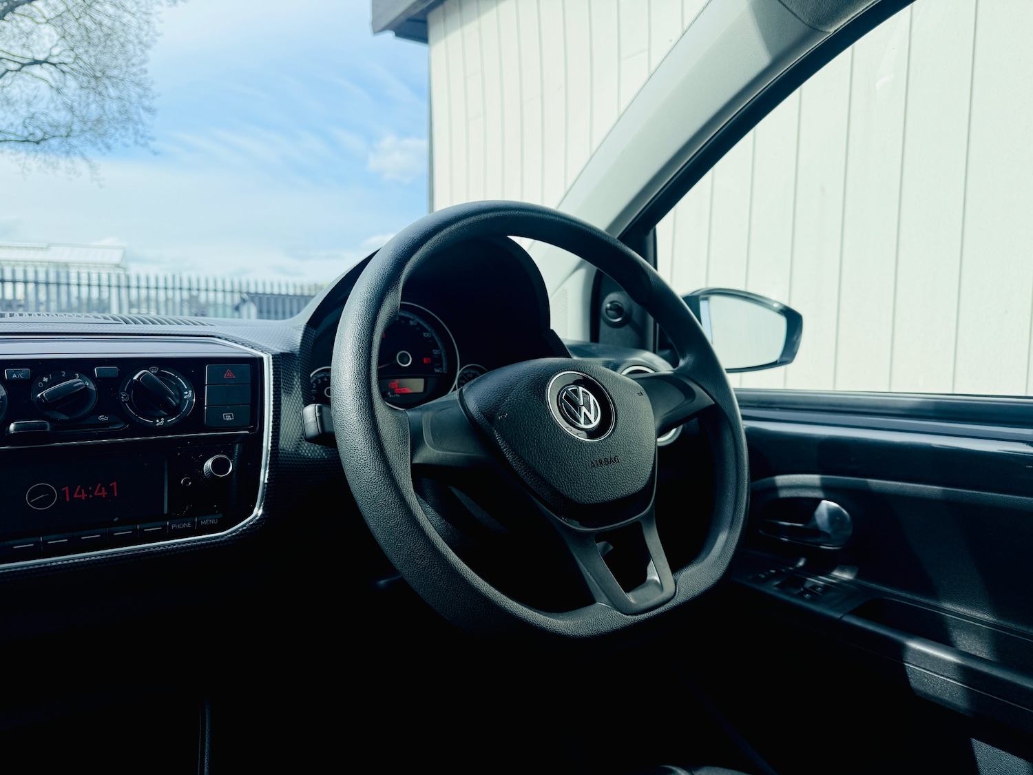 Used Volkswagen up! 2017 for sale - 78224097: Photo 32