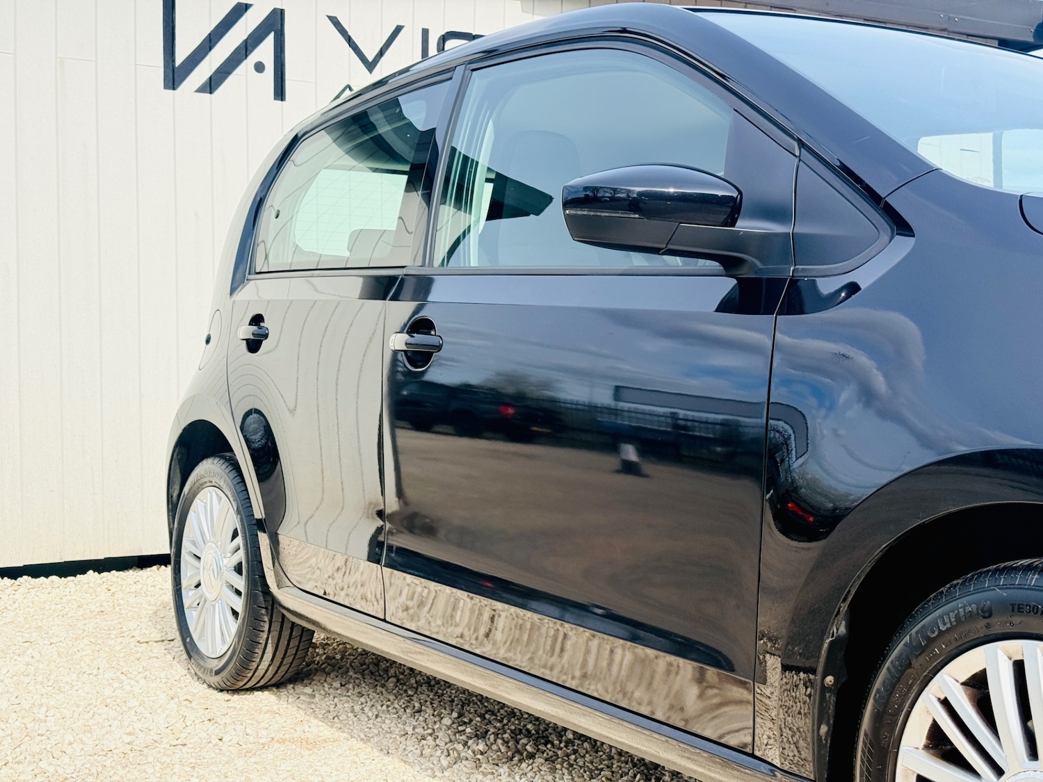 Used Volkswagen up! 2017 for sale - 78224097: Photo 4