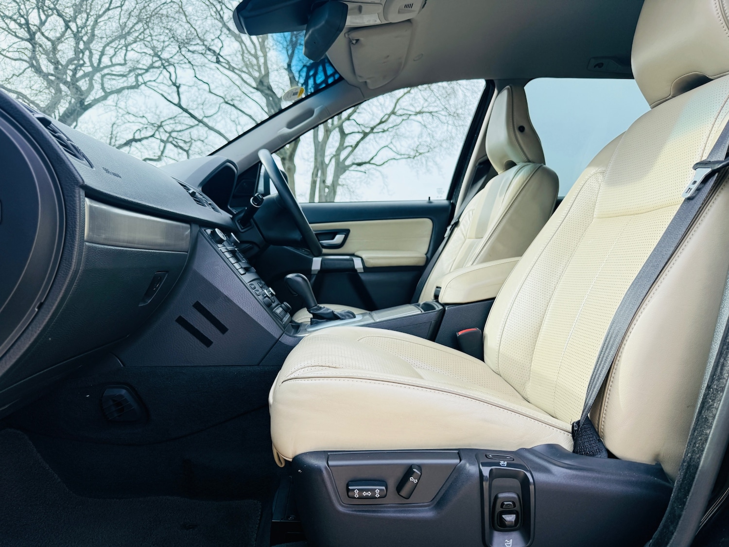 Used Volvo XC90 2010 for sale - 78011714: Photo 30