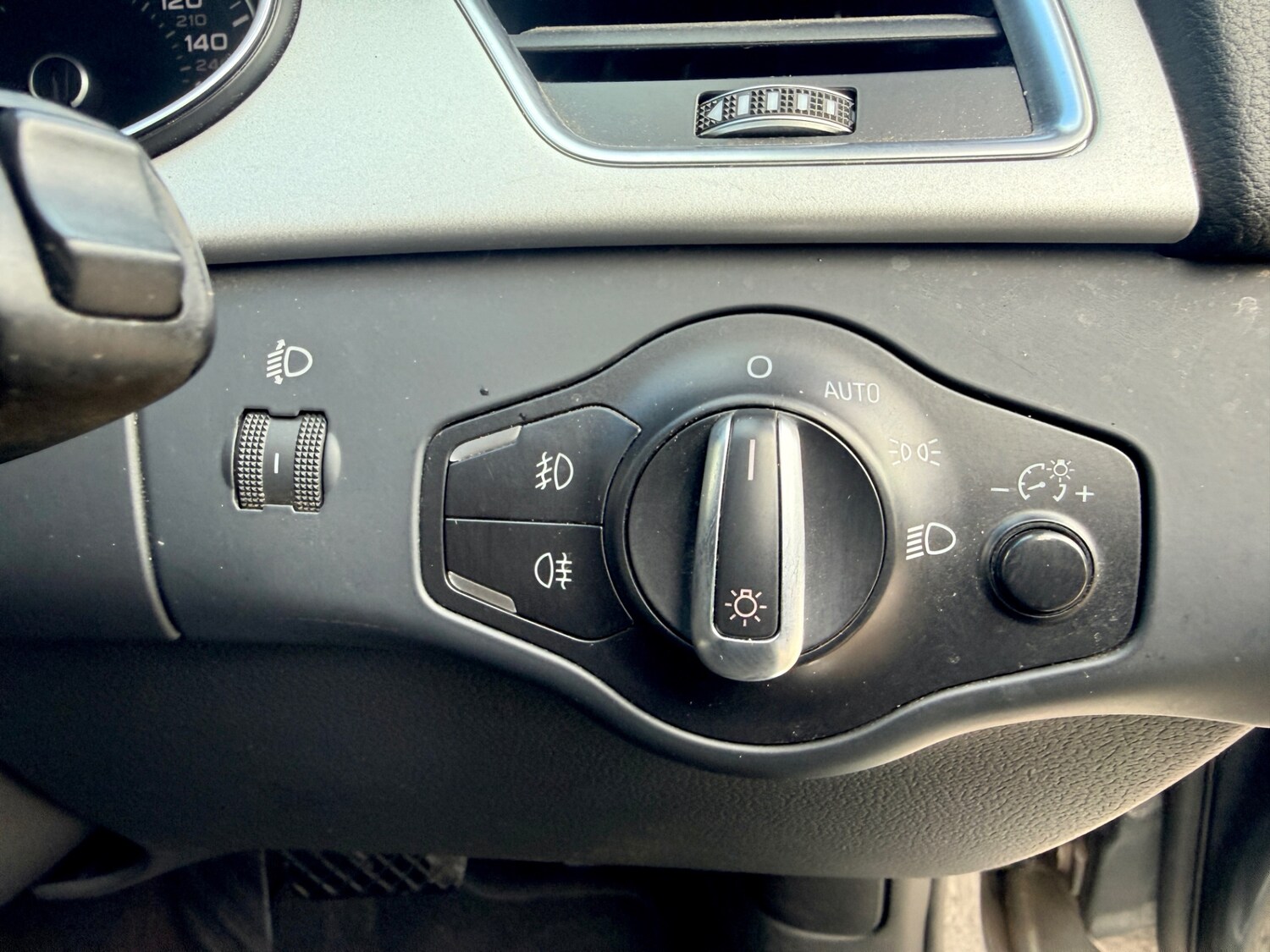 Used Audi A4 2015 for sale - 78077658: Photo 38