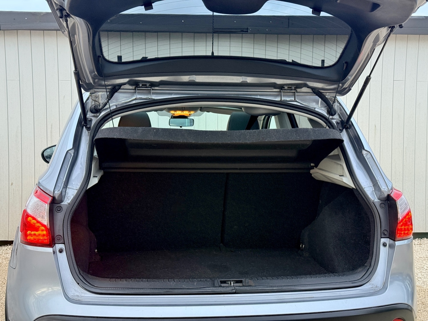 Used Nissan Qashqai 2013 for sale - 77676570: Photo 11