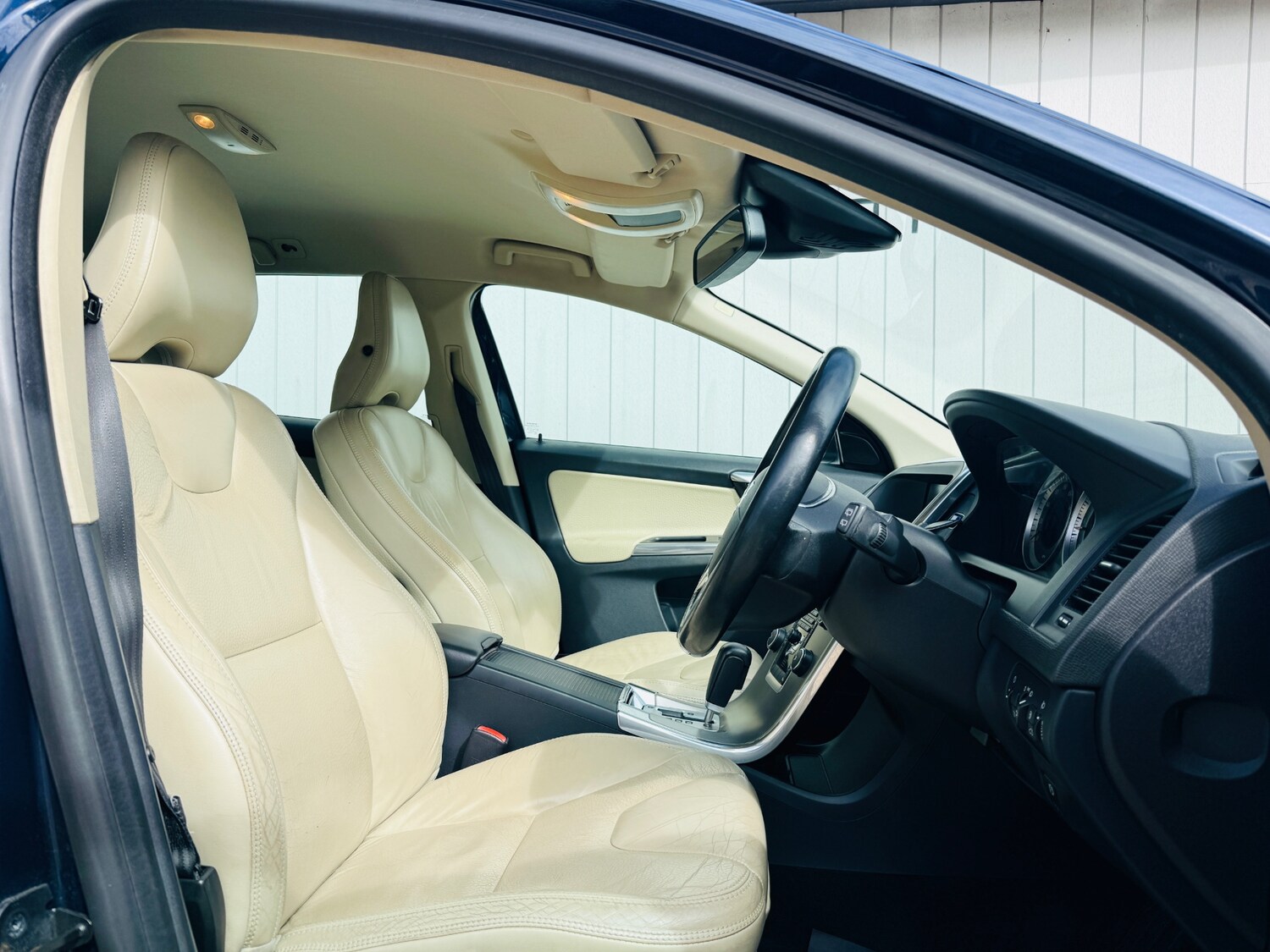 Used Volvo XC60 2012 for sale - 78028186: Photo 29